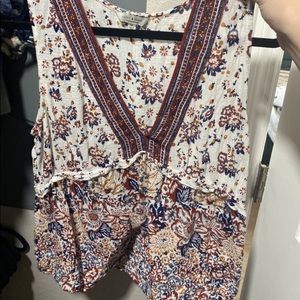 Lucky Brand white patterned sleeveless blouse